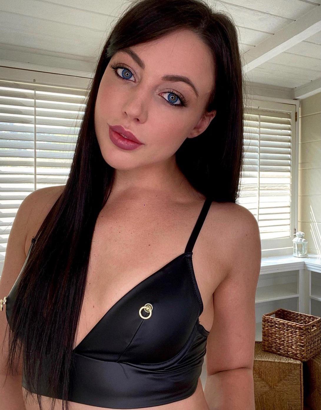 I’m available for hook up 🆙 ready to serve with unforgettable experience I’m available for hook up 🆙 ready to serve with unforgettable experience