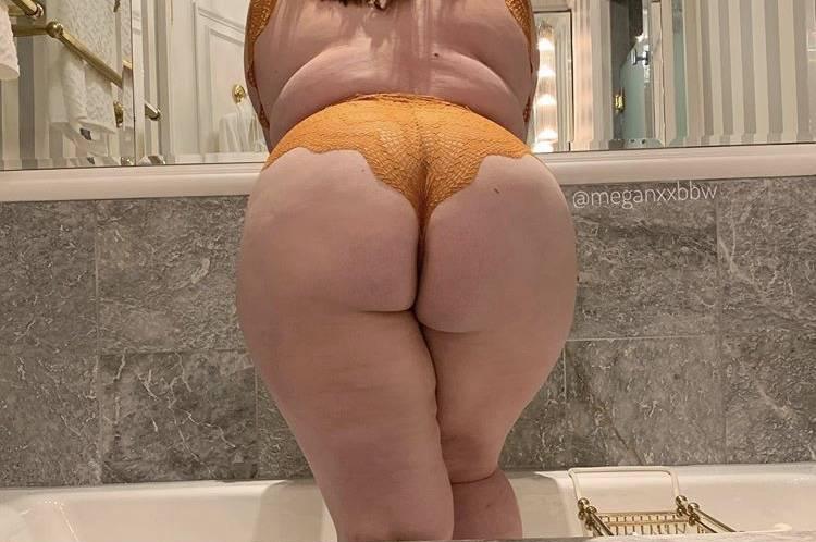 •• NEW LIPS IN TOWN •*• CAR/OUTCALL SPECIALS •• SYLVAN LAKE •• NEW LIPS IN TOWN •*• CAR/OUTCALL SPECIALS •• SYLVAN LAKE