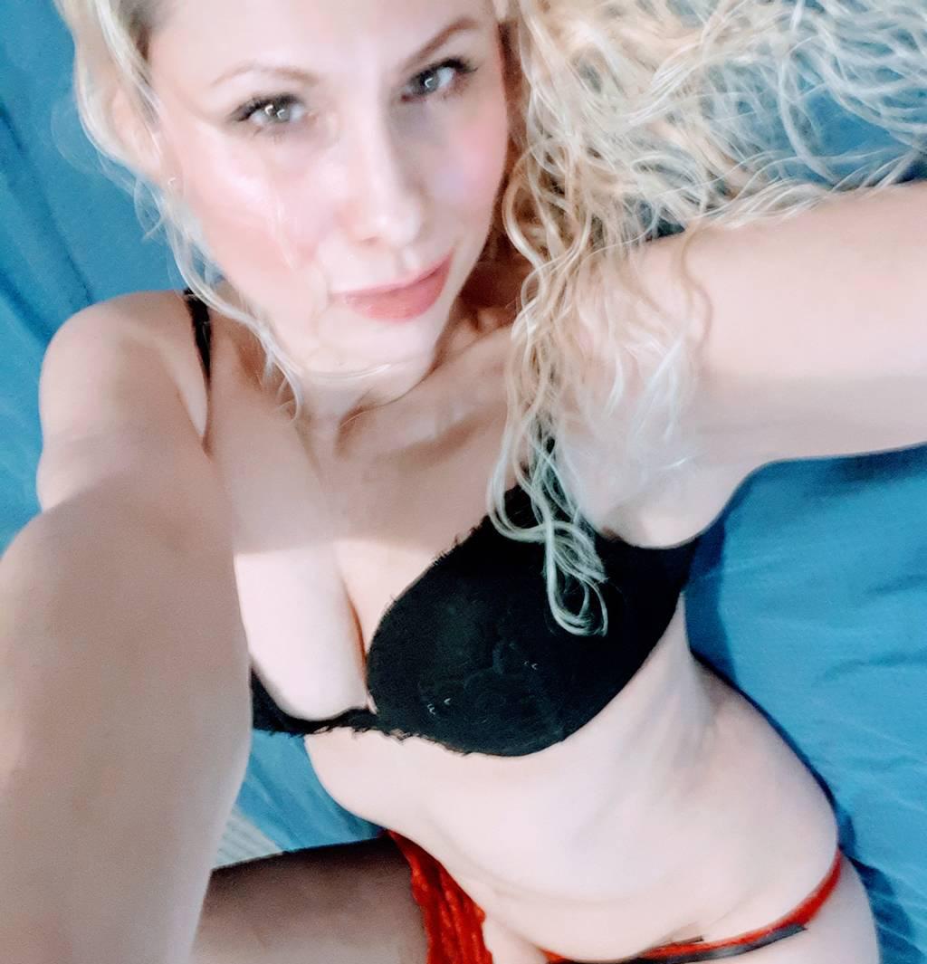 Buy a hot Video! - X-rated! Im coming in the New Year! Buy a hot Video! - X-rated! Im coming in the New Year!