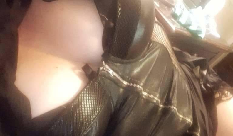 Chase is new to town and ready to play . duos too !! Chase is new to town and ready to play . duos too !!