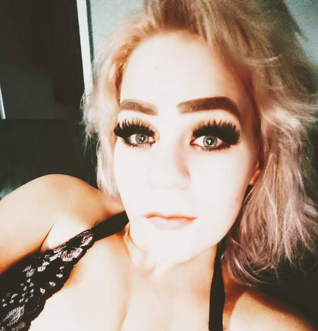 I can be whoever you want me to be ;) c u m play:) I can be whoever you want me to be ;) c u m play:)