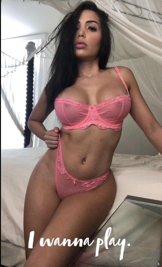 Escort / Hookup Escort / Hookup