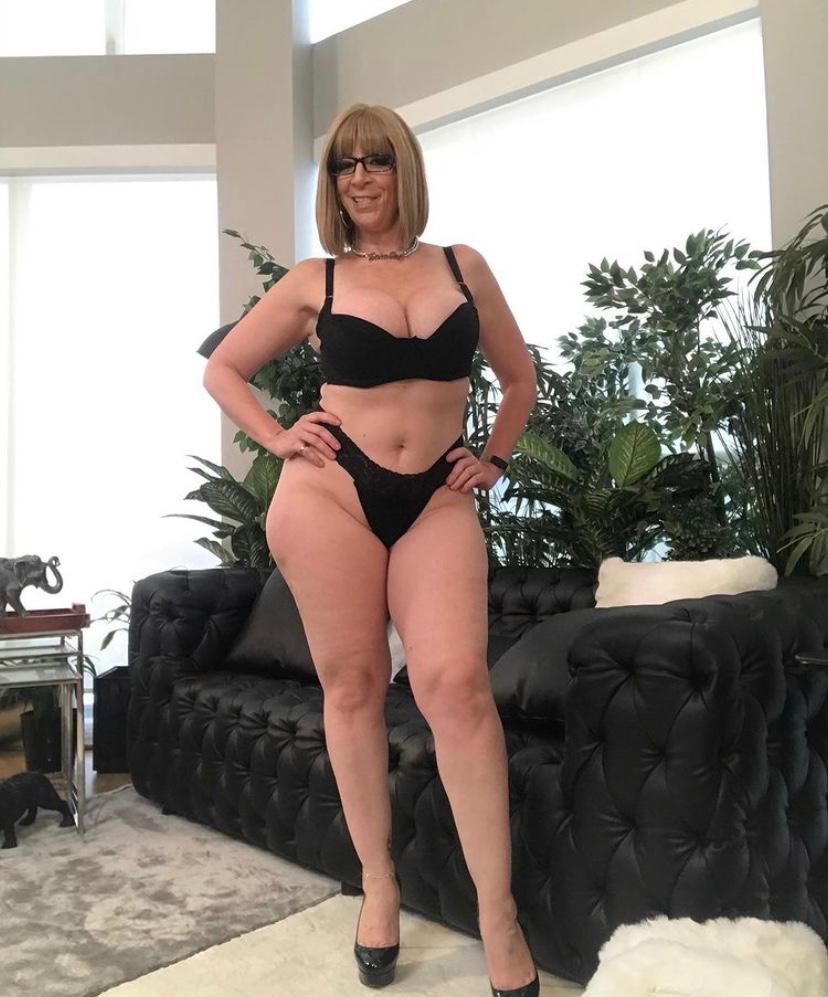 I’m available for hookup snap smith_mira2020 I’m available for hookup snap smith_mira2020