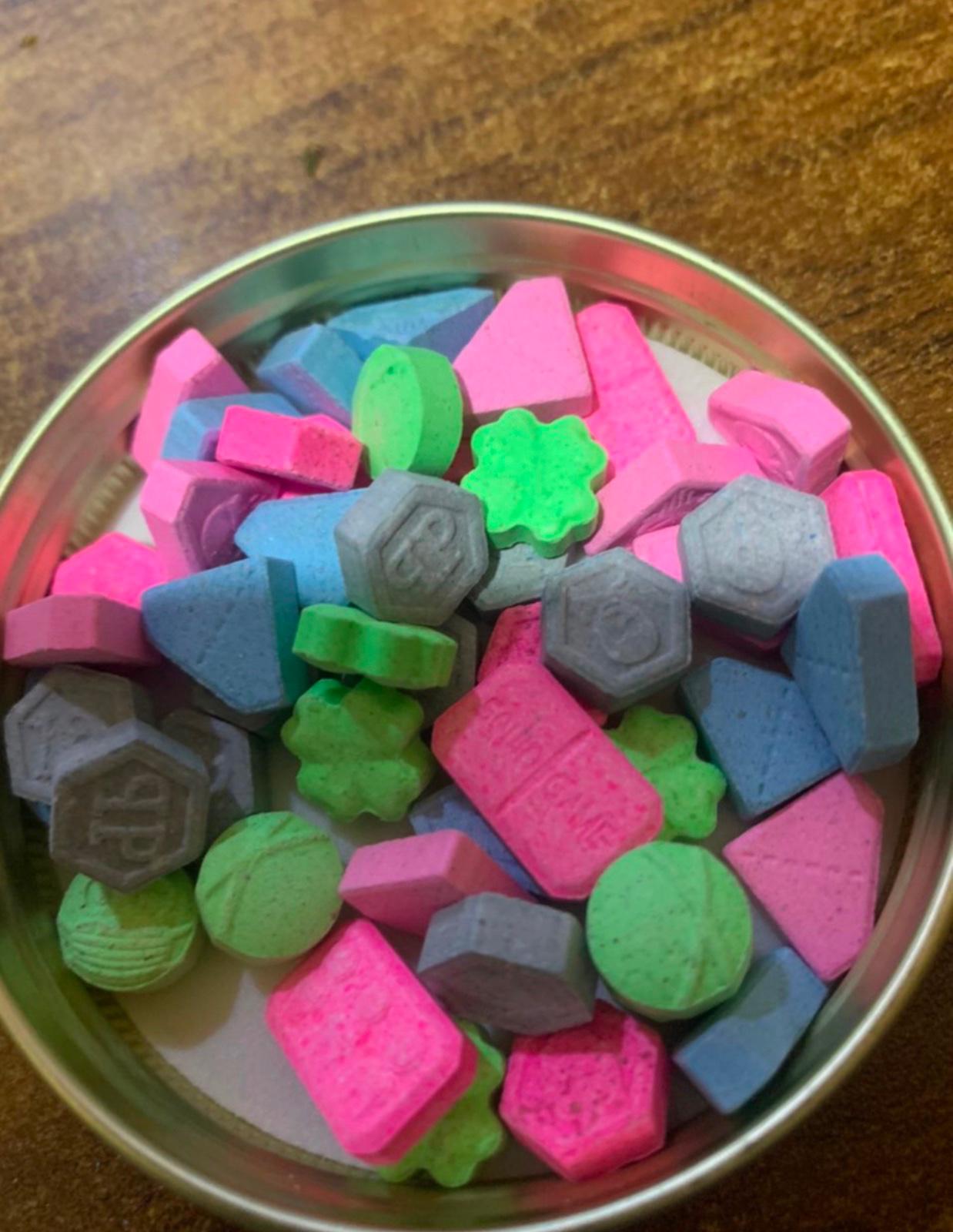 I’m Down to fuck i cant stand it, I'v got the best buds/strains for sale. I’m Down to fuck i cant stand it, I'v got the best buds/strains for sale.