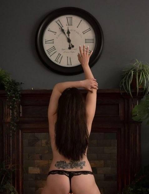 Sinfully delicious Samantha Foxx New experienced playmate Sinfully delicious Samantha Foxx New experienced playmate