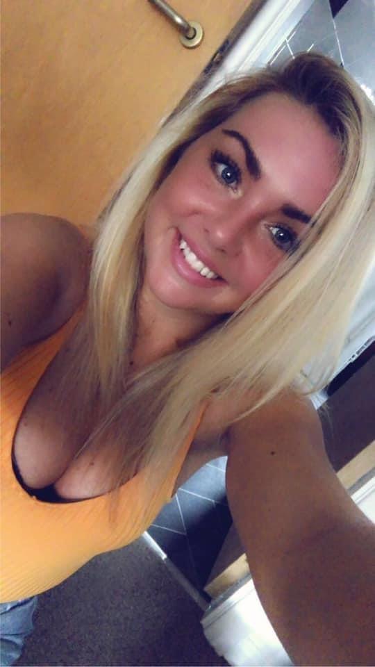 I'm available for hook up, massage and overnight, I offer in call and out call, I'm available for hook up, massage and overnight, I offer in call and out call,