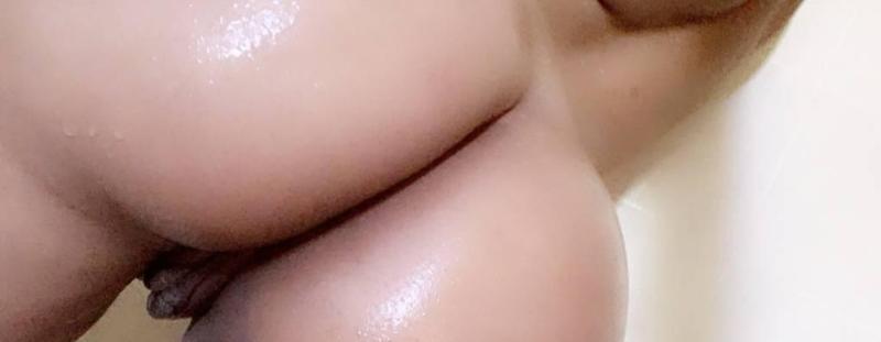 SLIPPERY, WeT FUN • CuM play with my pretty PusSy