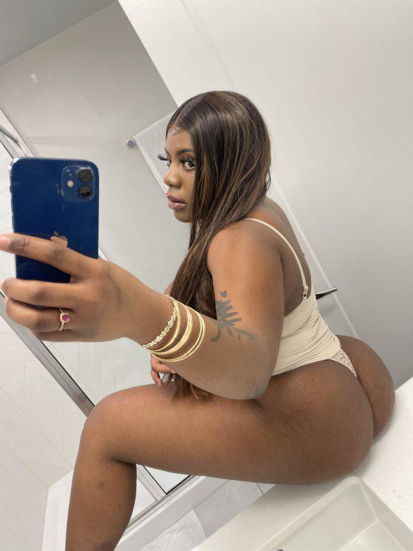 1OO% Guyanese CHOCOLATE 🍫 💋👍🏽experience my Certified Skills!! ✨