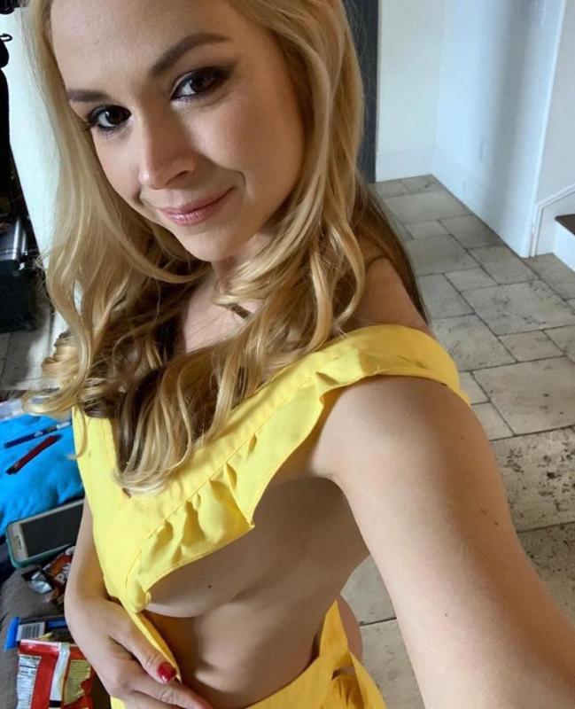 I AM AVAILABLE BOTH INCALL AND OUT CALL