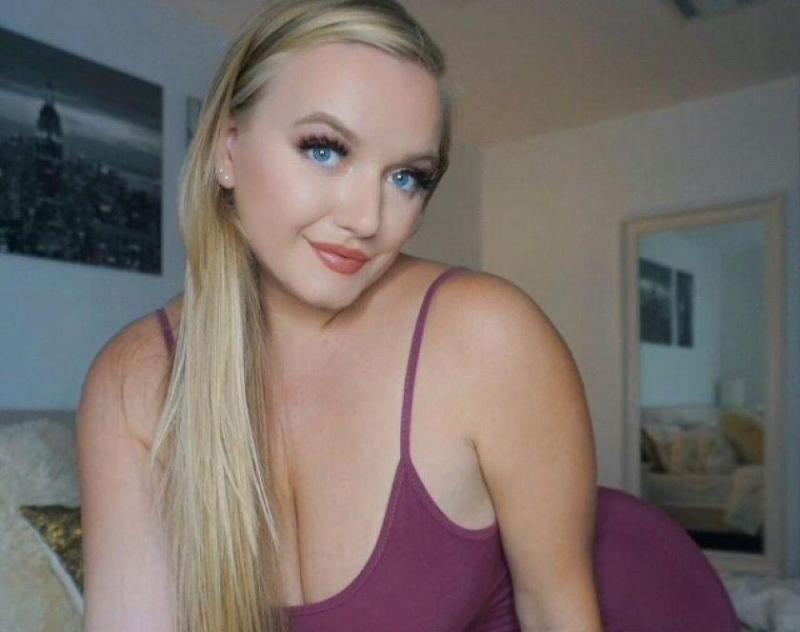 Stunning ✅blonde✅sensual body💖💯💖full Kiss
