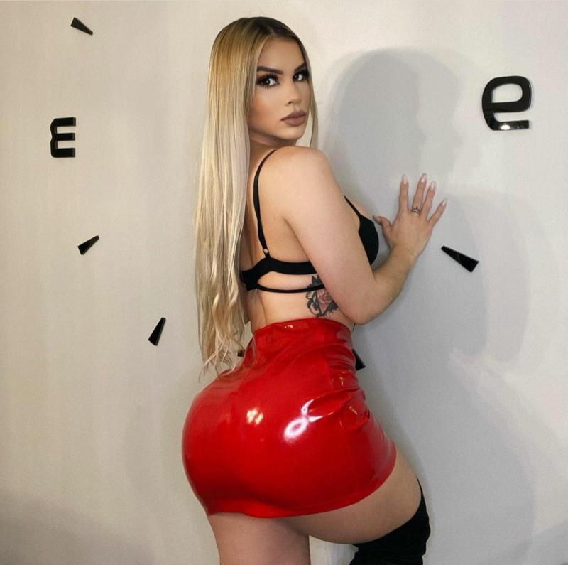 escort available for Hookup