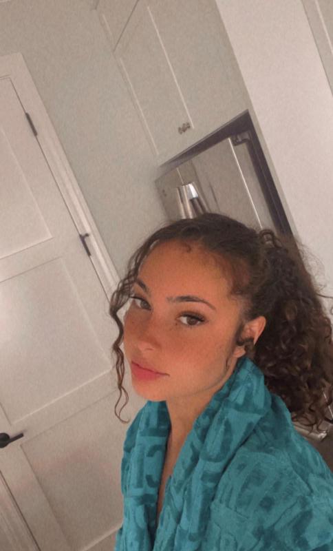 Am available for incall and outcall. +1(562) 380-4024...Snapchat @handerson1899