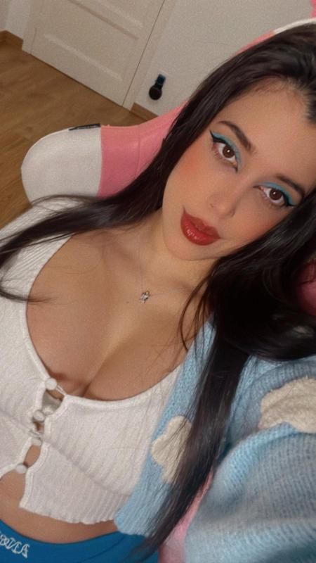 AVAILABLE FOR HOOKUP 🍑🥵 FULL SERVICE WITH NO RESTRICTION