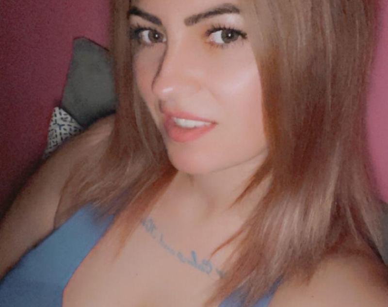 Sexy and hot Lady for you 100% real pic