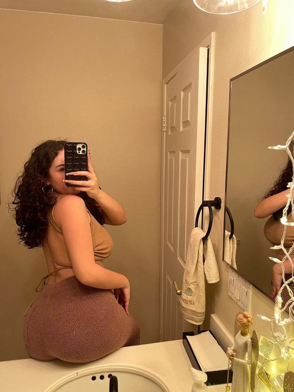 I offer unique GFE which tends to exceed expectations.