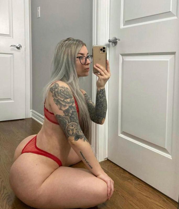 Am available for both Incall and outcall hookup HMU Snapchat emilyjonnes2021