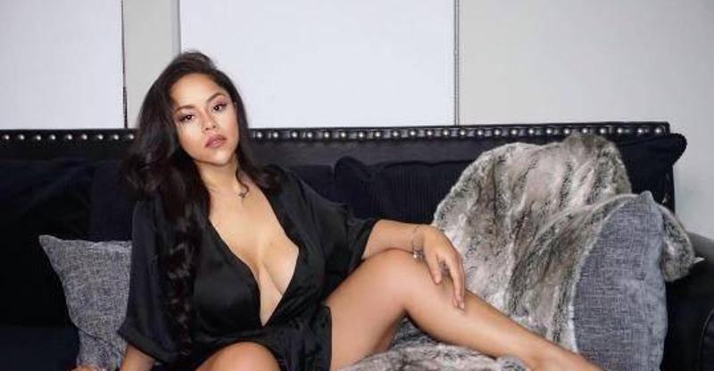 𝐊𝐚𝐭𝐚𝐥𝐲𝐧𝐚 𝐈𝐬 𝐢𝐧 𝐓𝐨𝐰𝐧 𝐔𝐩𝐬𝐜𝐚𝐥𝐞 𝐞𝐱𝐨𝐭𝐢𝐜 𝐩𝐥𝐚𝐲𝐦𝐚𝐭𝐞