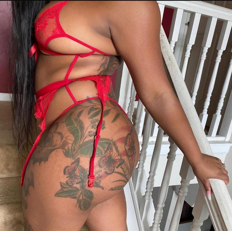I am your bustyCurvy exotic next door girl,ready to give U experience U craved 4