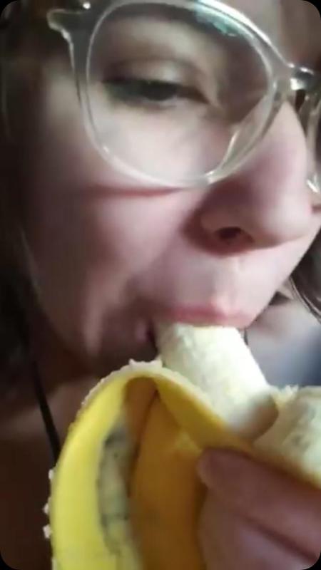 Naughty call girl 👅 🍆 Wet Juicy 👅💦🍆🍑