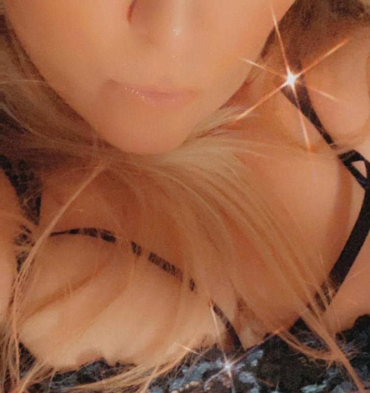 Courtenay AND Campbell River AVAILABLE NOW!! xoxoxo