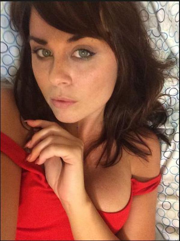 FEMALE ESCORT/HOOK UP. I Will SUCK THE HELL OUT OF YOUR DICK