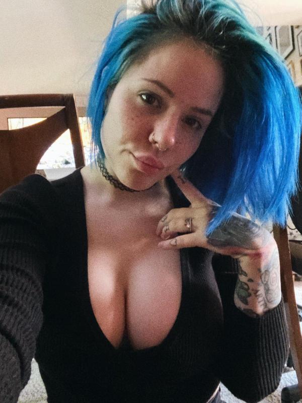Hook up I’m horny asf