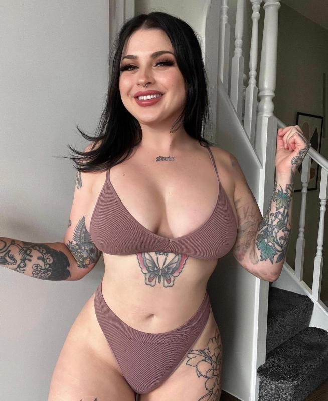 I’m a❤️professional 💯sex-worker👅buzz me up if you’re down to have fun🌹💯🥰