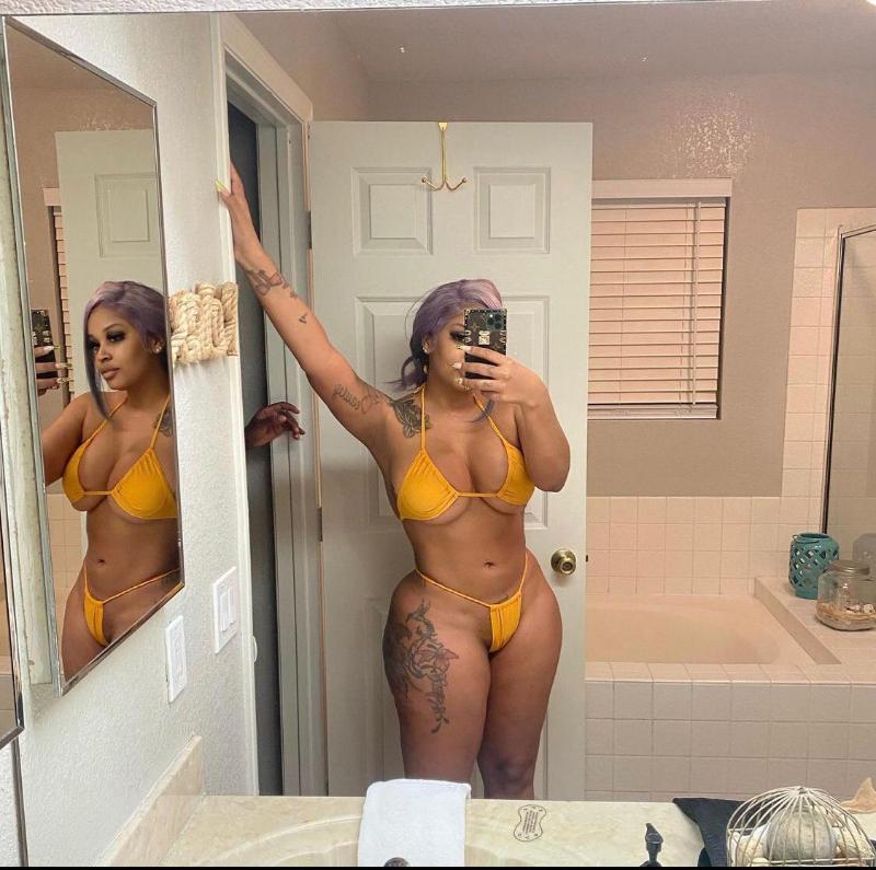 Bella naughty🍑🍑🍑