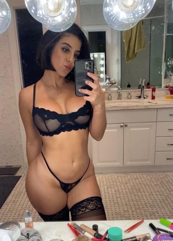 I’M AVAILABLE FOR HOOKUPS