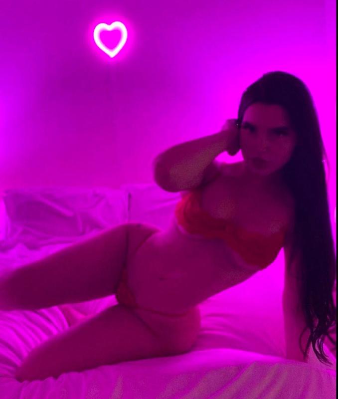 im that discreet little treat, youve been waiting on 😘