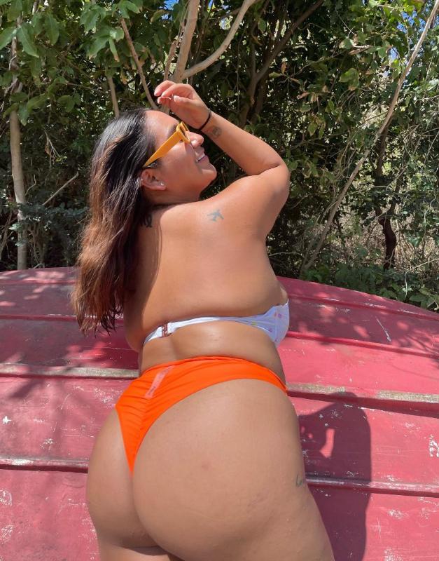 AM AVAILABLE TO FUCK YOU HARD BABE🍆💦👅 snap:e_caudill1332