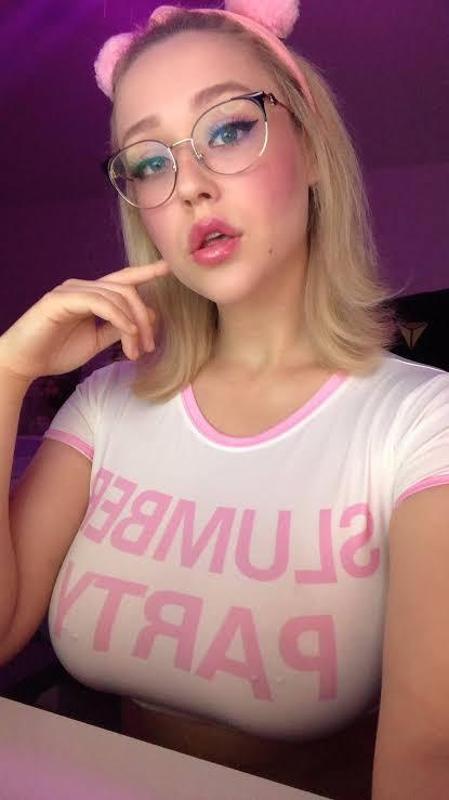 Am available for hook up both incall and outcall at cheap price