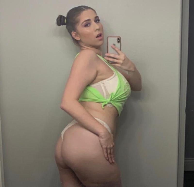 I’m available both incall and outcall