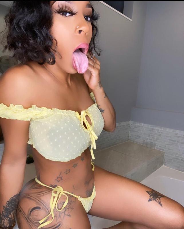 I'm available for quick sex 😋