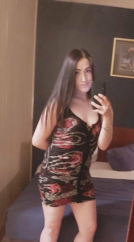 This tall sexy brunette wants 1 THING only...MUTUAL PLEASURE