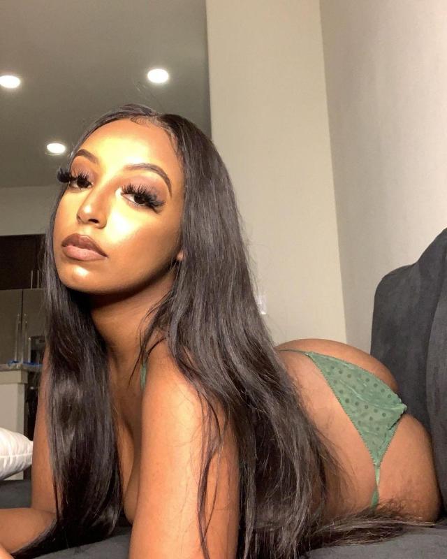 Hey baby, come check out some real company here 🥰😏 💦