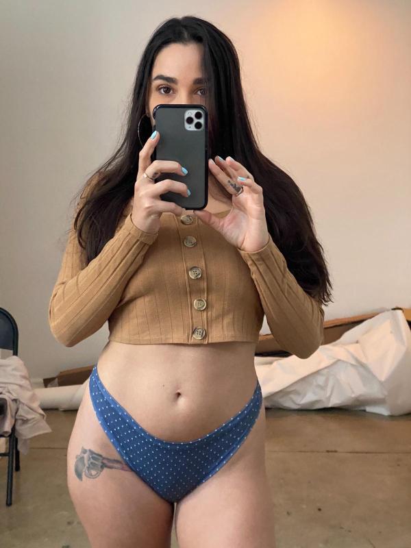 Down to fuck 😬🍀💦