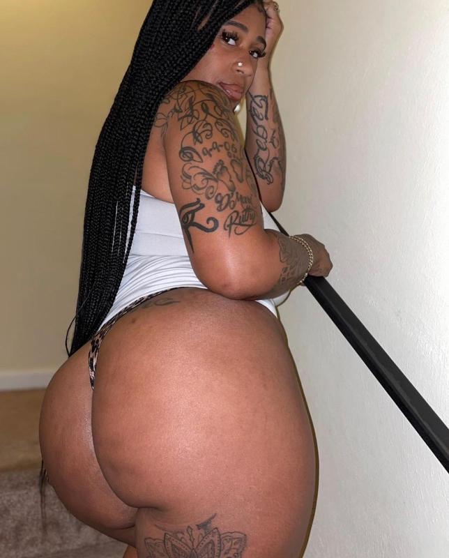 Naughty fat ass keisha ready for hookup