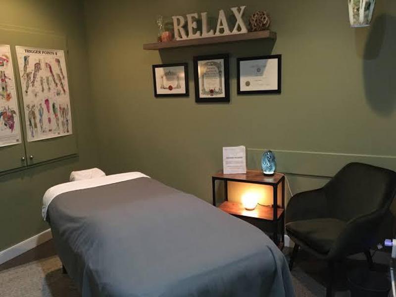 Available for hookup and massage!