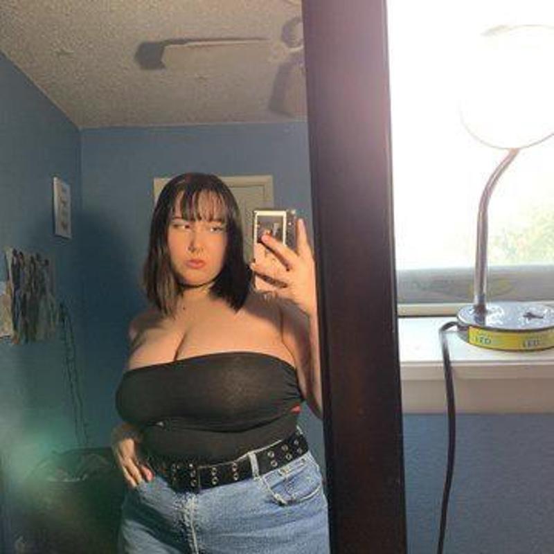 I'm available now horny girl needs some hot xxx. SERIOUS PEOPLE ONLY