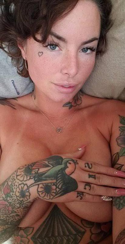 Available for hookup🍆