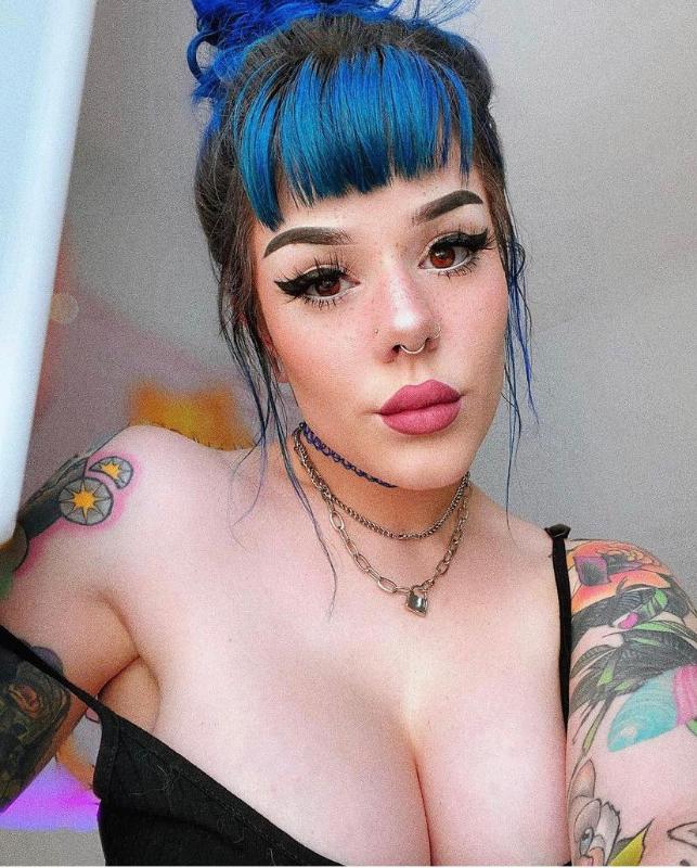 Down for hook up 👅💦