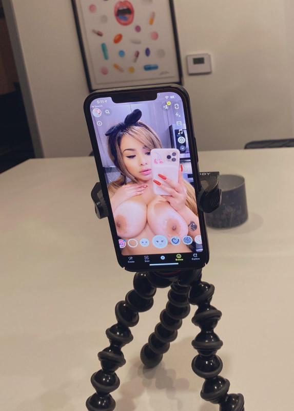 AVAILABLE FOR HOOKUP / DTF 🍆🍑💦