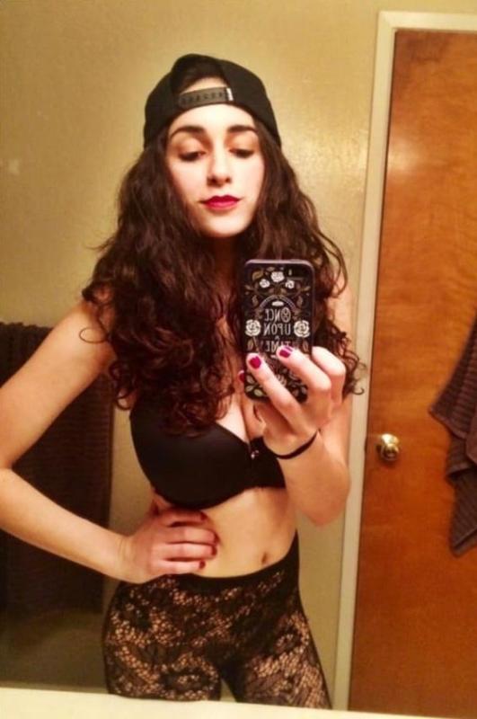 I’m available for both incall and outcall