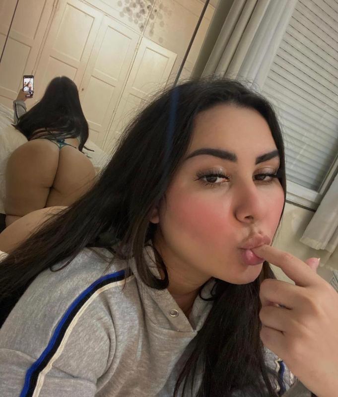 I’m available always 🍆🍑💦