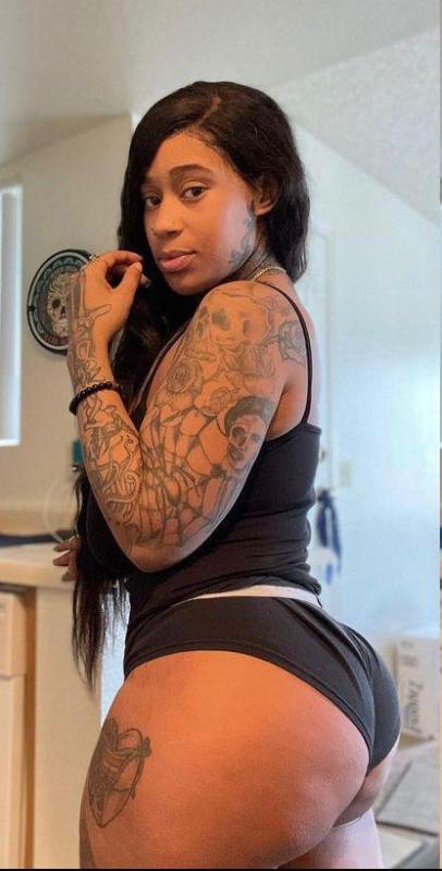 available for hookup… HMU on WhatsApp +447960090874