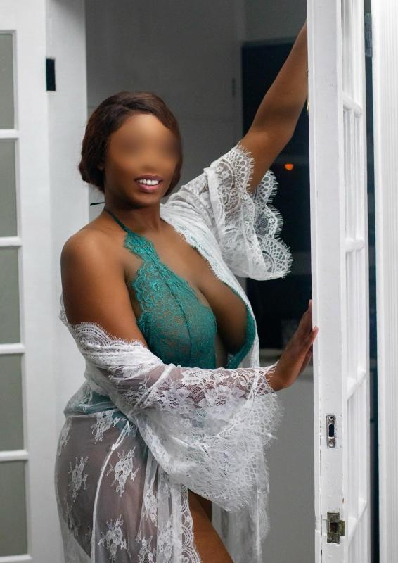 Kenya Parker Touring Columbus 4/25-4/27