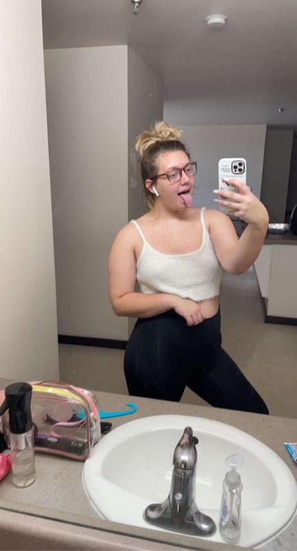 I’ll satisfy you with my full service such as oral ,doggy,hardcore, I can ride y