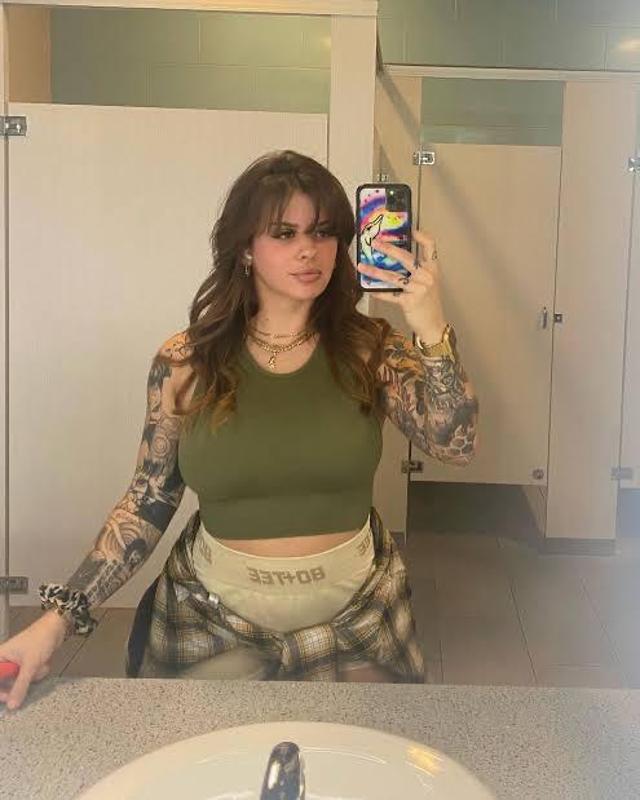 I’m available for hook up and all kind of fetish