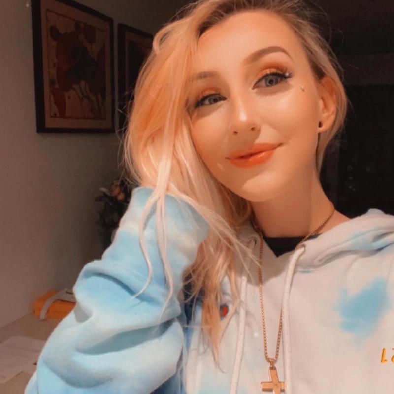 Naughty Samantha here to pleasure 🍑 🥵 🍆